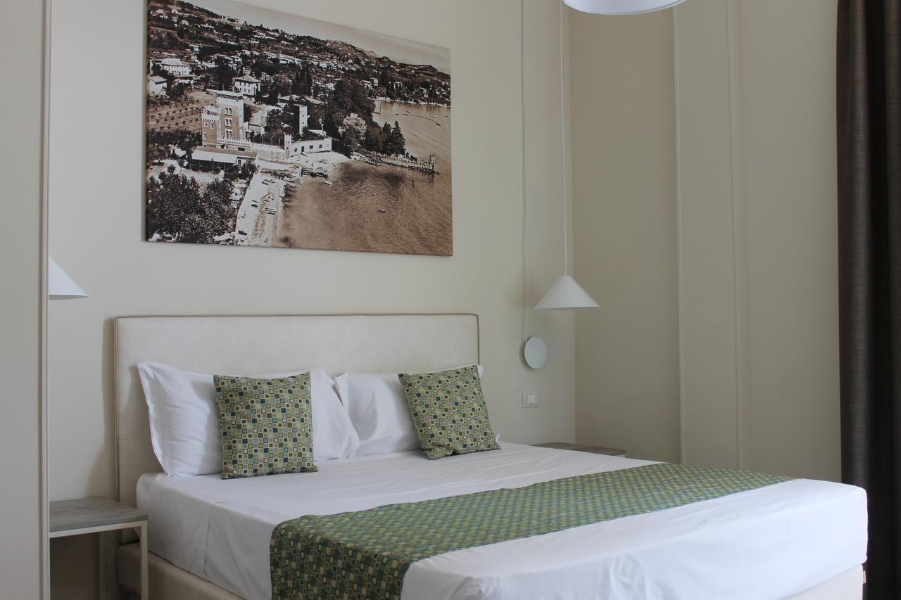 פאדנג'ה סול גארדה Lake Garda Beach Hostel מראה חיצוני תמונה